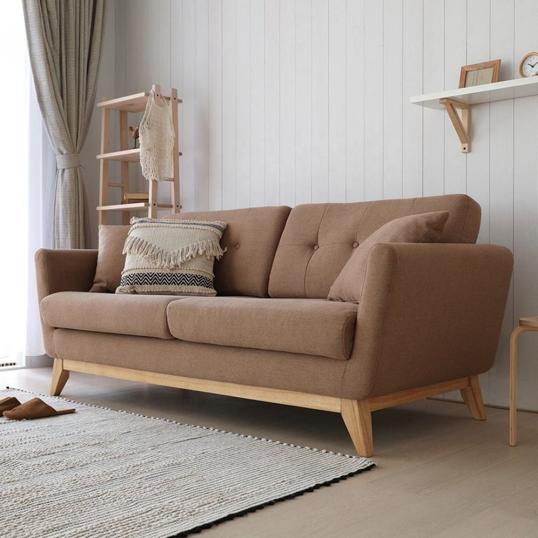 Alma - Retroinspirerad soffa i tyg
